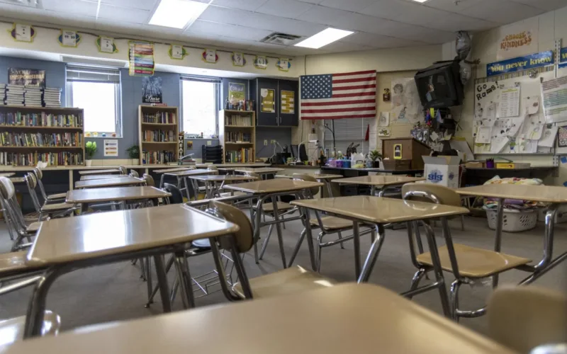 Michigan reading scores drop again